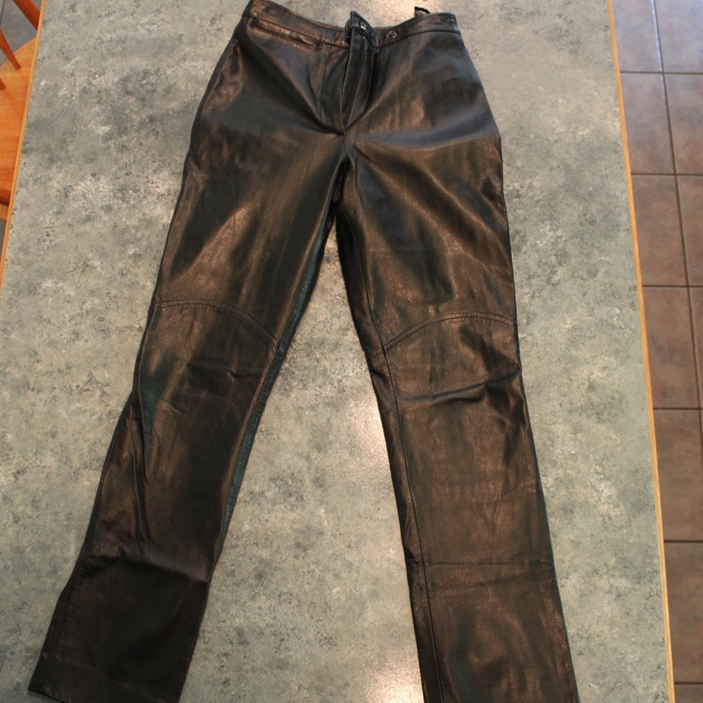 Vintage Wilson’s Genuine Black Leather Pants Sz 6